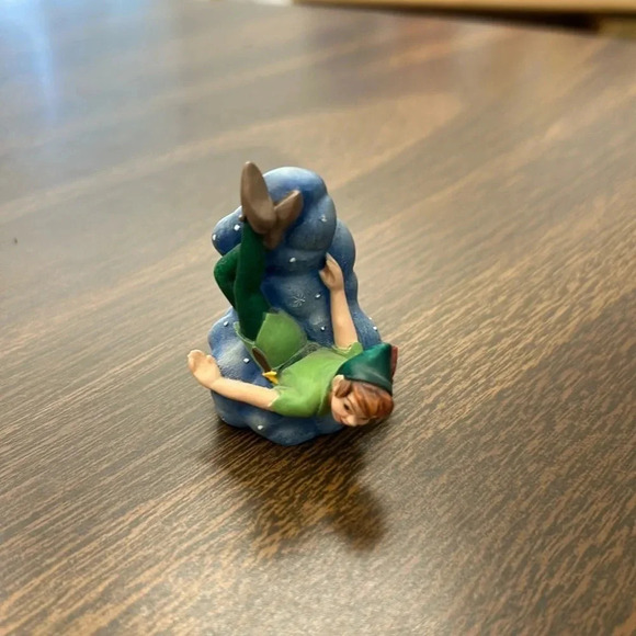 Lenox Peter Pan Disney Magic Thimble Collection figurine - Picture 2 of 7